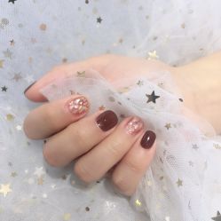 -蜜丝卡伦美甲美睫连锁