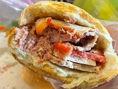 -Bánh Mì Huynh Hoa