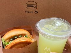 -M Stand(南京新街口金鹰店)