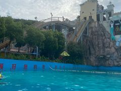 -平湖九龙山乐满地水上乐园