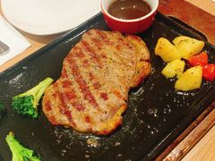 -必胜客(安盛金马店)