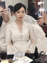 复古优雅-曼青婚纱礼服馆