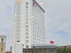 -汕尾巴黎半岛酒店