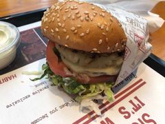 -The Habit Burger Grill 哈比特汉堡(复兴soho店)