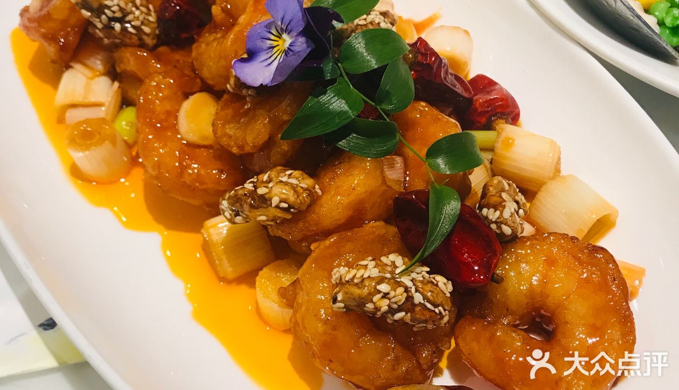 孔雀｜拥有tiffany蓝的川菜馆