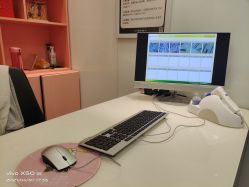 -LESSMORE科技头皮理容中心