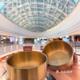 谁懂，去歌致轩吃面被店员塞了一个金饭碗[笑哭]