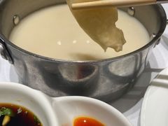 -红鼎豆捞·非遗鲍皇汤火锅(宝丰路店)