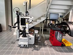 -爱车行 奥迪 奔驰 宝马 保时捷 路虎 专业 维修保养 原厂 奥迪改装升级 中心(静安店)