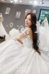 -艾米丽婚纱礼服