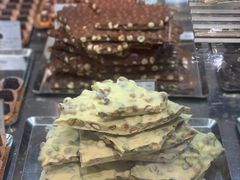 -VENCHI 闻绮(上海佛罗伦萨小镇店)