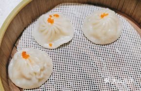 Crab and Shrimp Soup Dumplings