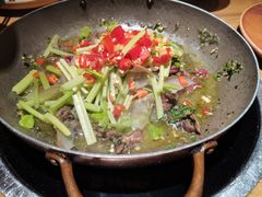 碾辣椒炒肉-吃饭皇帝大(长宁龙之梦店)