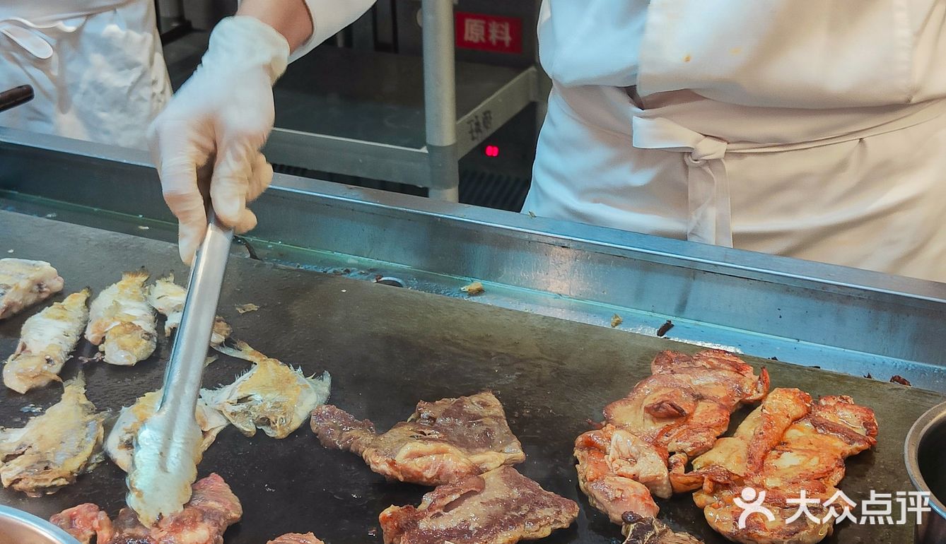 谁能解释一下这种现象？？？