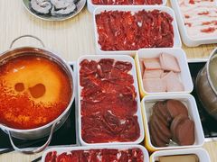 -杨老板·海鲜集市火锅·鲜切牛肉(中防万宝店)
