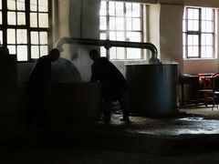 -户县老龙窝酒厂