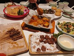 -亚伟瓦罐面美食城(淇县总店)