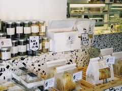 面包甜点陈列柜-匡小敏手工烘培(大地金墅店)