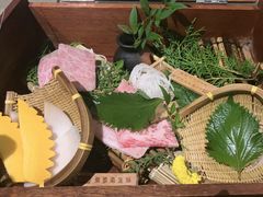 -山川小町·极番烧肉(新地假日广场店)