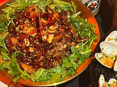 -何师烧烤Pro ·江湖川菜·小龙虾·精酿(太古里旗舰店)