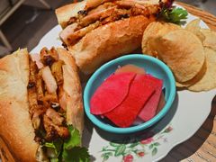 香茅烤猪肉法包-saigon saigon | 西贡西贡(滨北店)