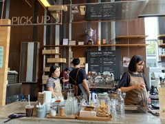 -ROAST coffee & eatery