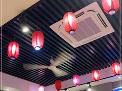 大堂-爆炸头阿姨小四川正宗川味小吃(无任何分店)