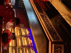 -Helens海伦司小酒馆(上海东明广场店)