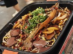 -顶峰夜宴·龙虾烧烤大排档(九江学院店)