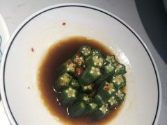 扇贝爱上秋葵-花椒俏川菜小馆(南海万达店)