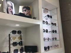-明月眼镜(三坝店)