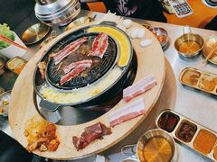 -胡悦里韩式烤肉(芝罘万达广场店)
