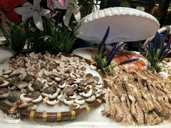 -领鲜活海鲜榴莲自助火锅(东门店)