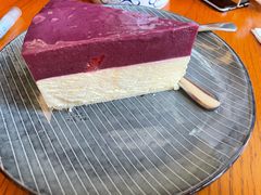 野莓浆果白巧克力慕斯-普兰达德国餐厅·德式脆皮烤猪肘·自酿啤酒(观唐店)