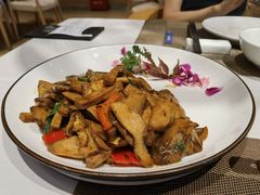 甜椒炒牛肝菌-若蘭慈·无国界素食料理(欢乐海岸店)