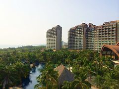 -三亚湾海居铂尔曼度假酒店
