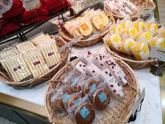 -皇冠幸福里动物奶油生日蛋糕(龙阳村地铁站店)