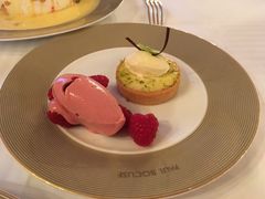 -Restaurant Paul Bocuse