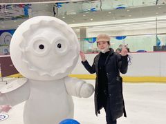 -冰纷万象滑冰场(沈阳万象城店)