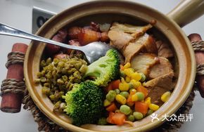Braised Pork with Cantonese Braised Meat Rice Bowl