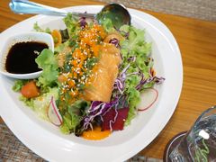 -Chom Cafe and Restaurant