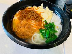 -桥香园正宗过桥米线(机场五店)