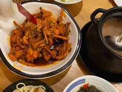 辣得跳-莲餐厅·湖北菜·藕汤是头牌(愚园路店)