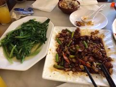 -嘉丰湘菜馆(芳群园店)