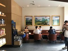 大堂-星巴克(深圳星都豪庭店)