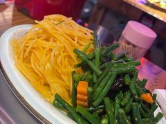 -山河屯铁锅炖· 东北菜·特色鲜鹅锅(开发区一店)