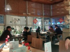 -蜜桃餐厅·伴山(湖滨商业街店)