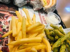 -The Habit Burger Grill 哈比特汉堡(复兴soho店)