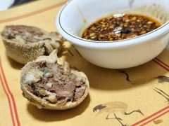 -牧民人家羊粪火自煮手把肉餐馆