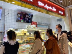 -白玉兰食品甜凤店(合生汇店)